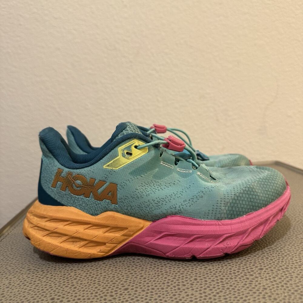 Hoka One One Speedgoat 5 Deep Lake Ceramic Youth size 2.5MD